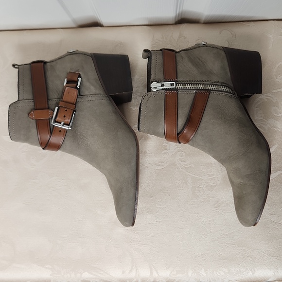Coach Pauline ankle booties heeled taupe gray brown leather Size 7 - Picture 9 of 15